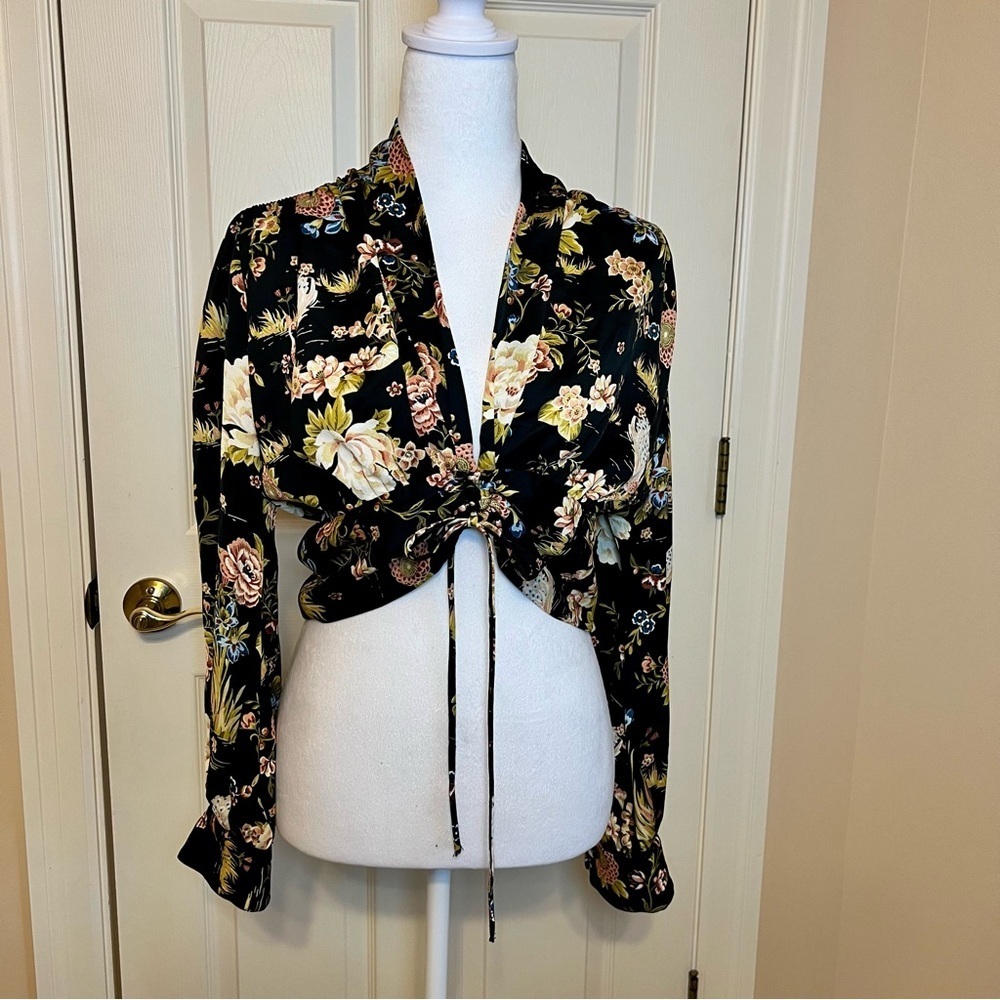 Zara Cropped Floral Top Knotted Long Sleeve Size Small Satin Fall Floral